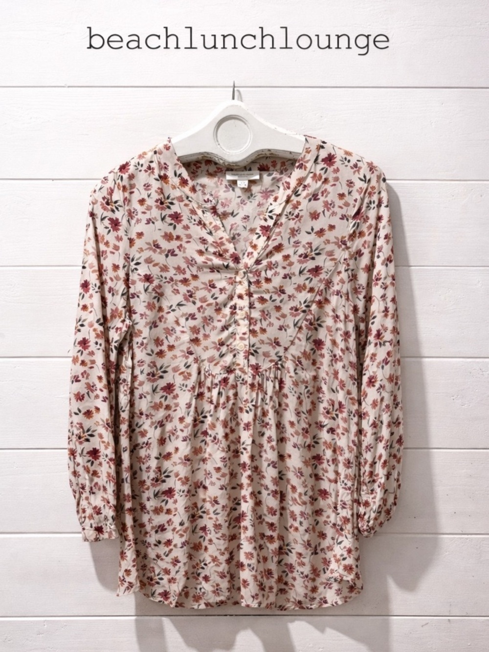 Beachlunchlounge floral blouse size S .